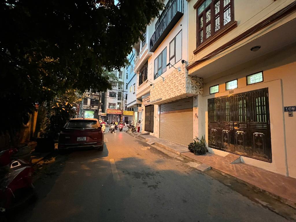 Bán nhà Cù Chính Lan - diện tích 21m2 6 tầng - Mặt phố, kinh doanh siêu đỉnh - giá 9,5 tỷ