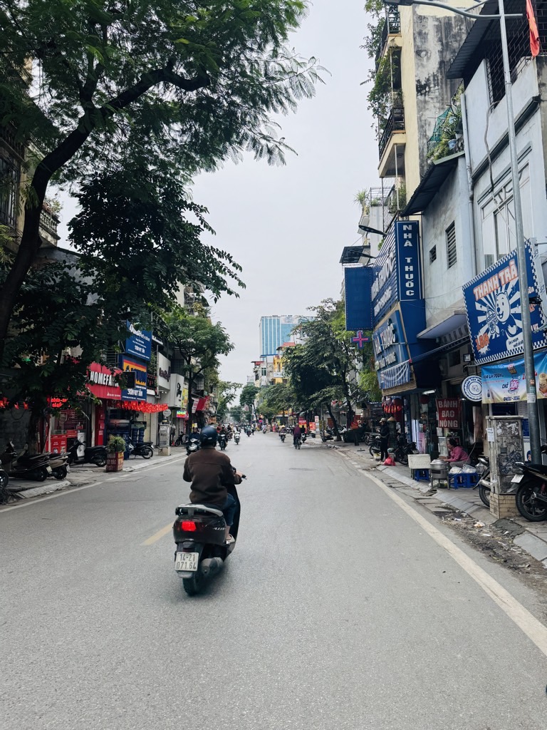 Bán nhà Trương Định - diện tích 27m2 6 tầng - Nhà mới 6 tầng thang máy - giá 11,5 tỷ