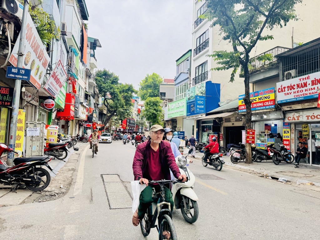 Bán nhà Trương Định - diện tích 27m2 6 tầng - Nhà mới 6 tầng thang máy - giá 11,5 tỷ