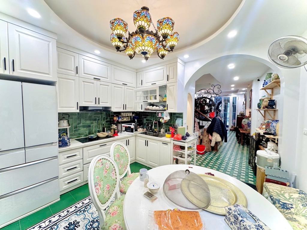 Bán nhà Lương Khánh Thiện - diện tích 50m2 4 tầng - ô tô đỗ cửa - giá 13,5 tỷ