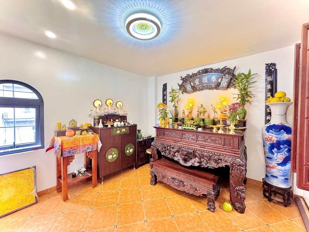 Bán nhà Lương Khánh Thiện - diện tích 50m2 4 tầng - ô tô đỗ cửa - giá 13,5 tỷ