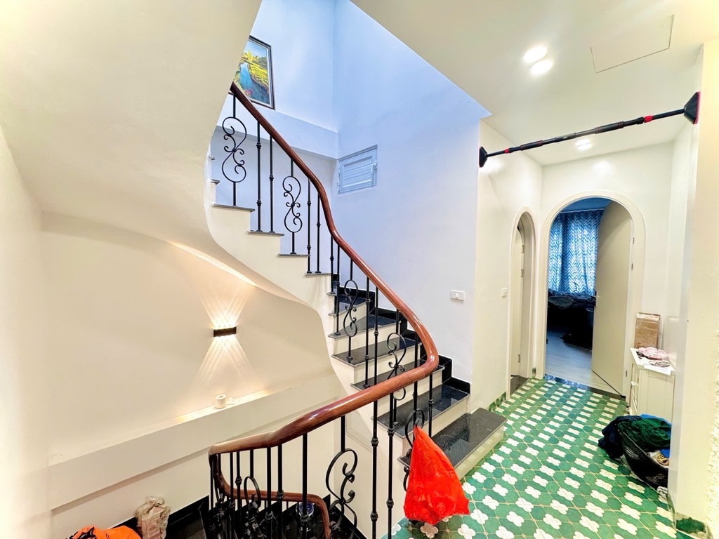 Bán nhà Lương Khánh Thiện - diện tích 50m2 4 tầng - ô tô đỗ cửa - giá 13,5 tỷ