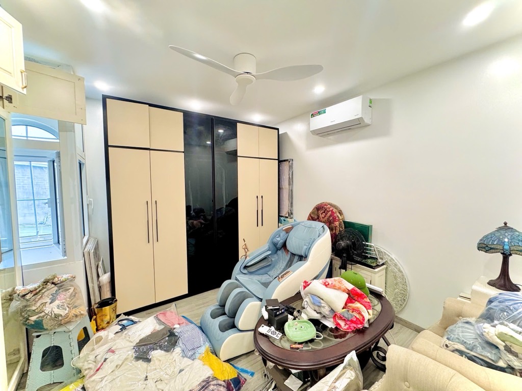 Bán nhà Lương Khánh Thiện - diện tích 50m2 4 tầng - ô tô đỗ cửa - giá 13,5 tỷ