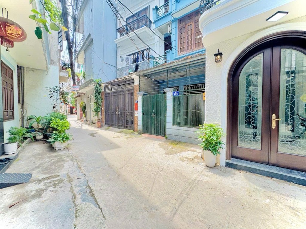 Bán nhà Lương Khánh Thiện - diện tích 50m2 4 tầng - ô tô đỗ cửa - giá 13,5 tỷ