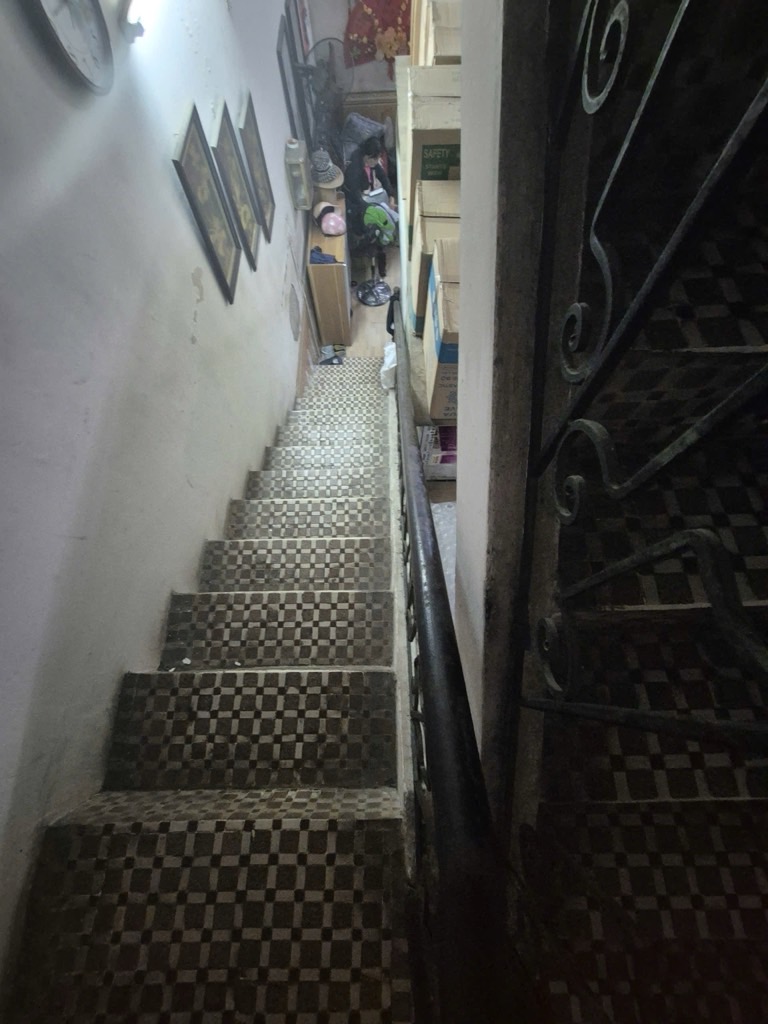 Bán nhà Định Công Thượng - diện tích 66m2 2 tầng - Lô góc 3 mặt tiền - giá 22 tỷ