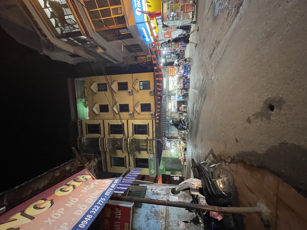 Bán nhà Định Công Thượng - diện tích 66m2 2 tầng - Lô góc 3 mặt tiền - giá 22 tỷ