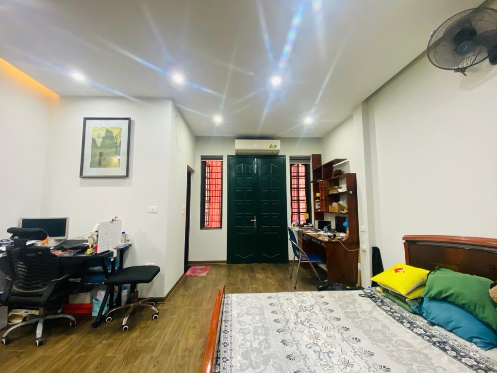 Bán nhà Gốc Đề - diện tích 62m2 3 tầng - ô tô qua lại - giá 17,8 tỷ