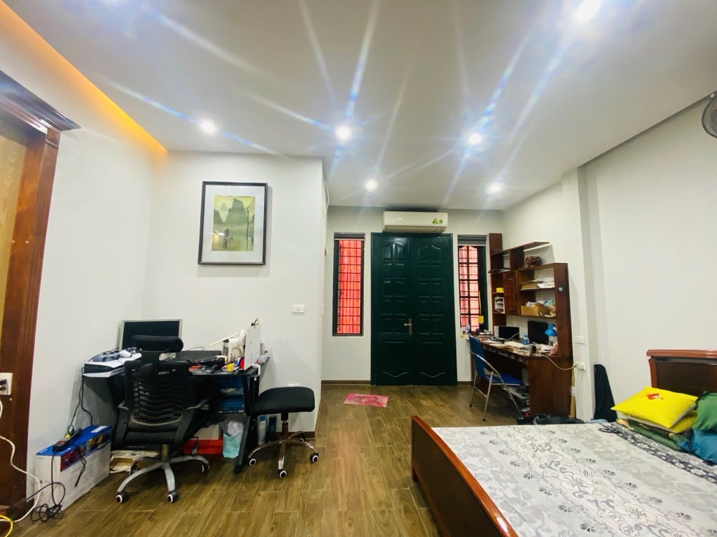 Bán nhà Gốc Đề - diện tích 62m2 3 tầng - ô tô qua lại - giá 17,8 tỷ