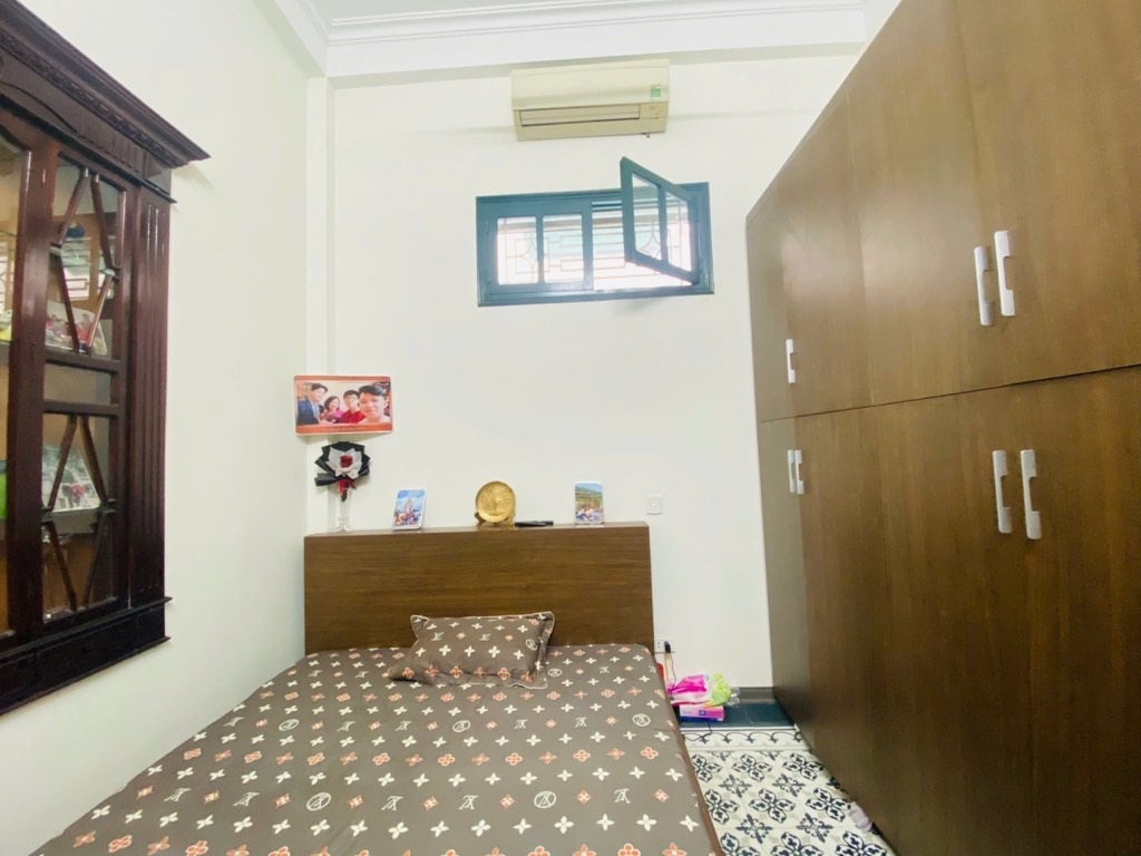 Bán nhà Gốc Đề - diện tích 62m2 3 tầng - ô tô qua lại - giá 17,8 tỷ