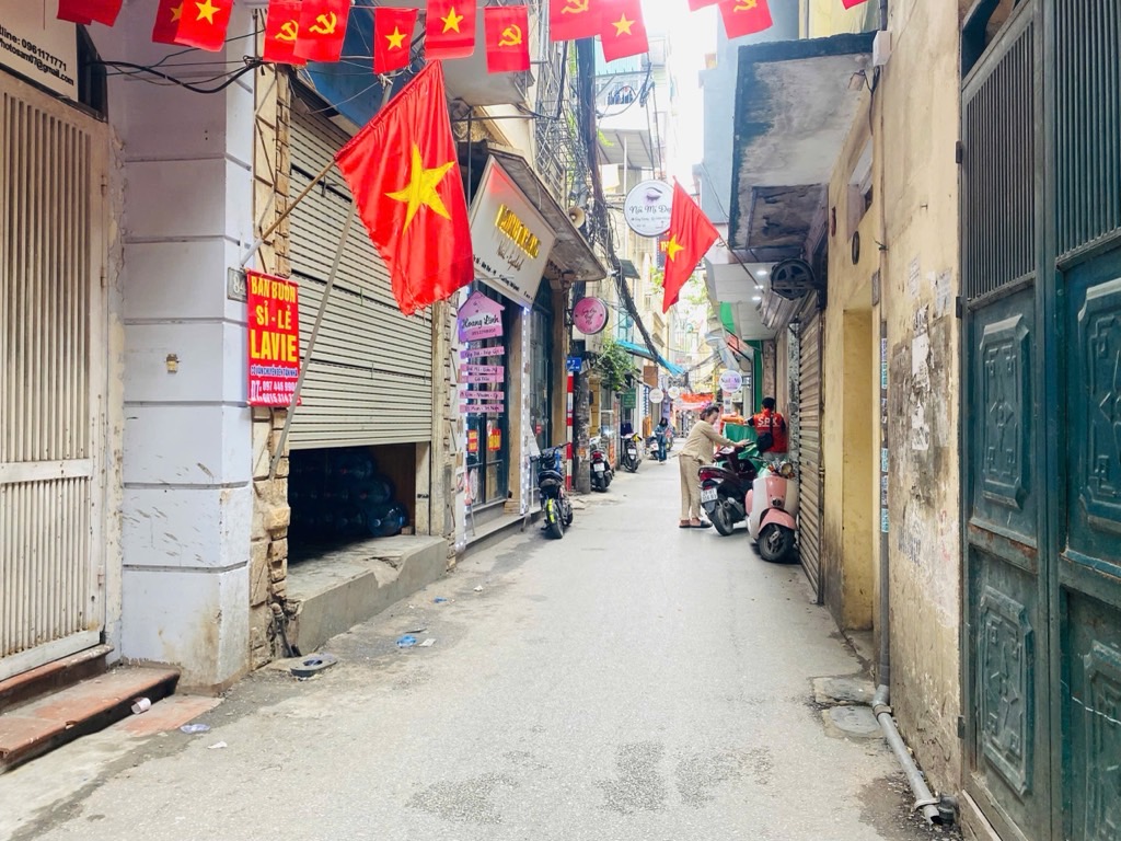 Bán nhà Gốc Đề - diện tích 62m2 3 tầng - ô tô qua lại - giá 17,8 tỷ