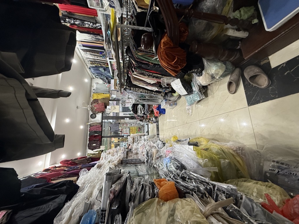 Bán nhà Gốc Đề - diện tích 62m2 3 tầng - ô tô qua lại - giá 17,8 tỷ