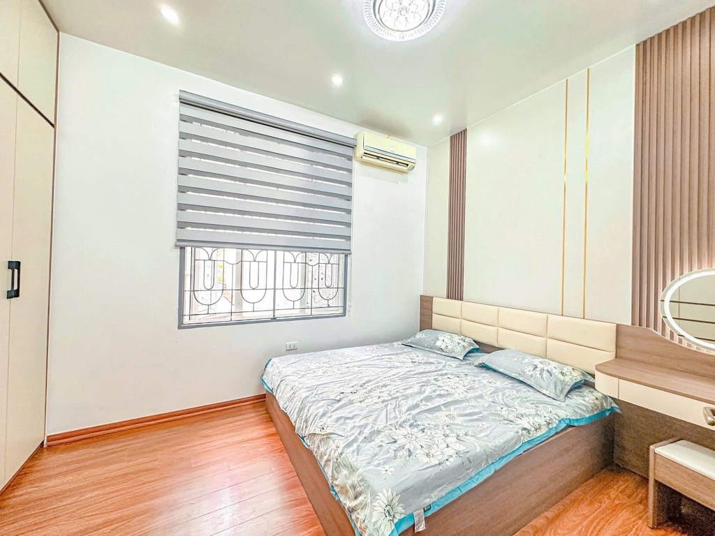 Bán nhà Hoàng Mai - diện tích 30m2 5 tầng - Nhà đẹp, mặt tiền rộng - giá 6,6 tỷ