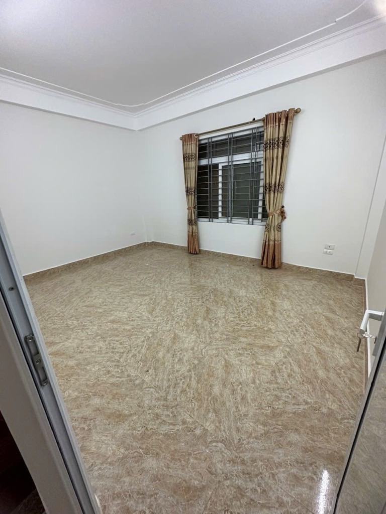 Bán nhà Lê Trọng Tấn - diện tích 66m2 5 tầng - Ô TÔ - PHÂN LÔ - SỔ ĐẸP - giá 20 tỷ