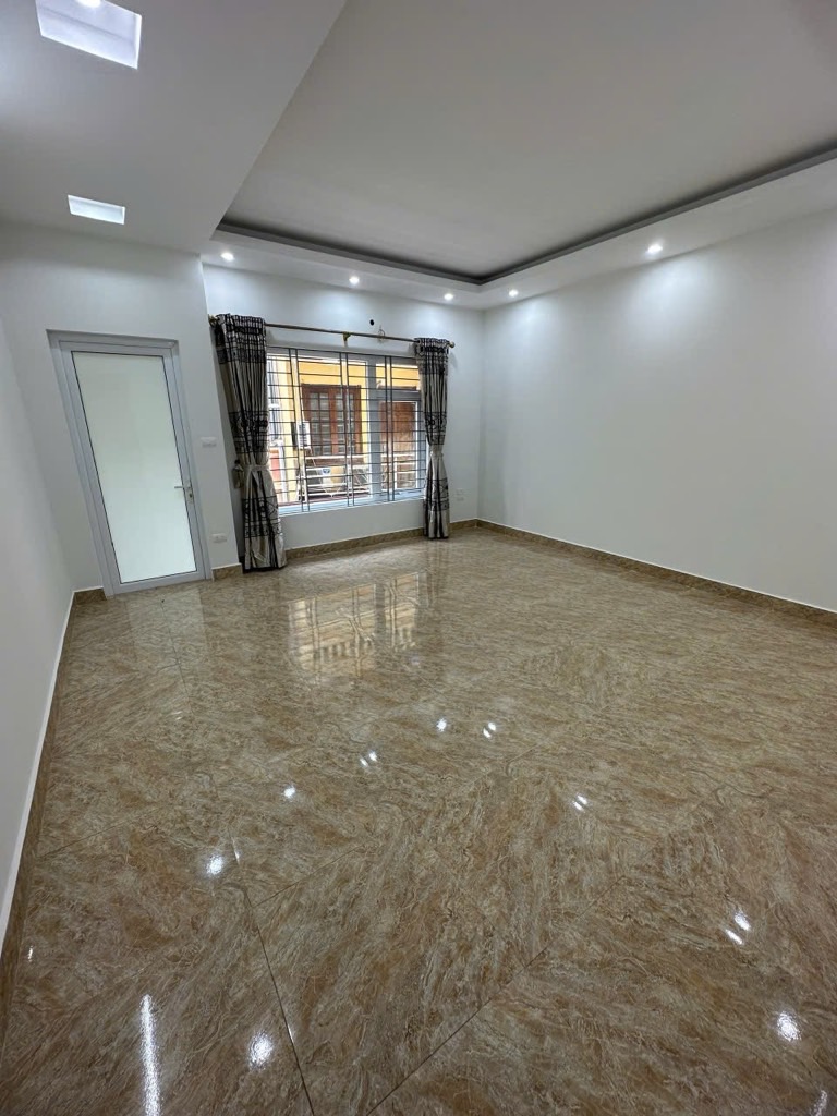 Bán nhà Lê Trọng Tấn - diện tích 66m2 5 tầng - Ô TÔ - PHÂN LÔ - SỔ ĐẸP - giá 20 tỷ