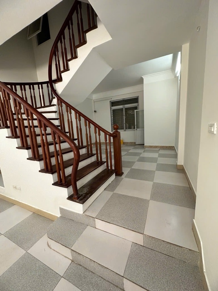 Bán nhà Lê Trọng Tấn - diện tích 66m2 5 tầng - Ô TÔ - PHÂN LÔ - SỔ ĐẸP - giá 20 tỷ