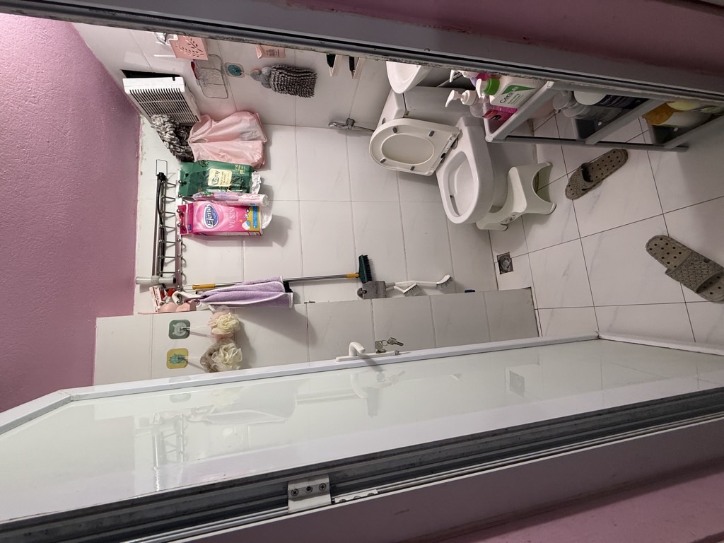 Bán nhà Giáp Bát - diện tích 80m2 5 tầng - ô tô lùi cửa - giá 19,5 tỷ