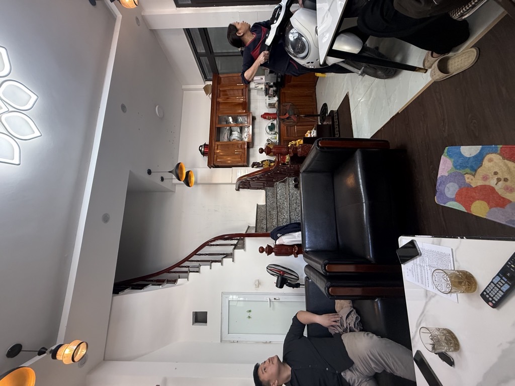 Bán nhà Giáp Bát - diện tích 80m2 5 tầng - ô tô lùi cửa - giá 19,5 tỷ