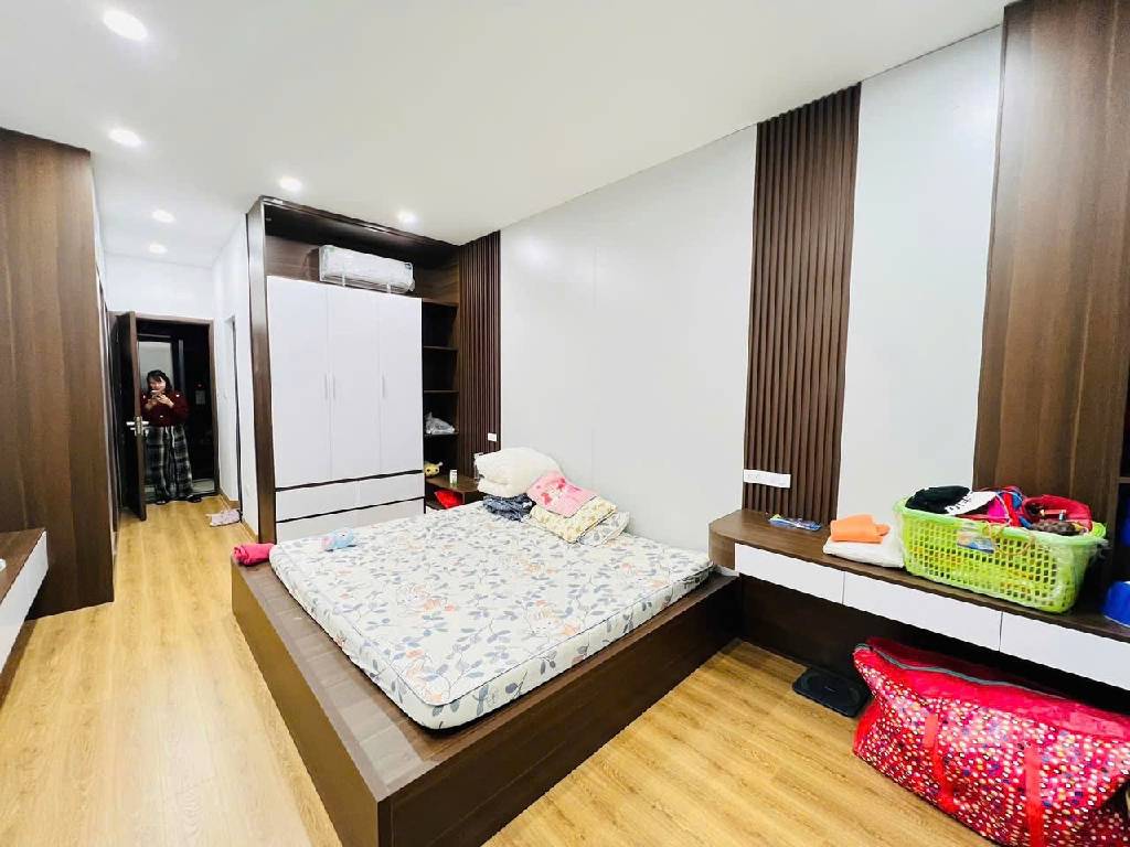 Bán nhà Bùi Xương Trạch - diện tích 40.3m2 6 tầng - ô tô tránh - giá 16 tỷ