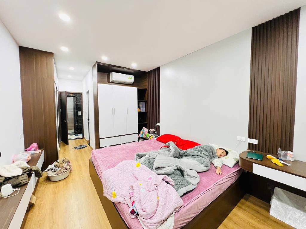 Bán nhà Bùi Xương Trạch - diện tích 40.3m2 6 tầng - ô tô tránh - giá 16 tỷ