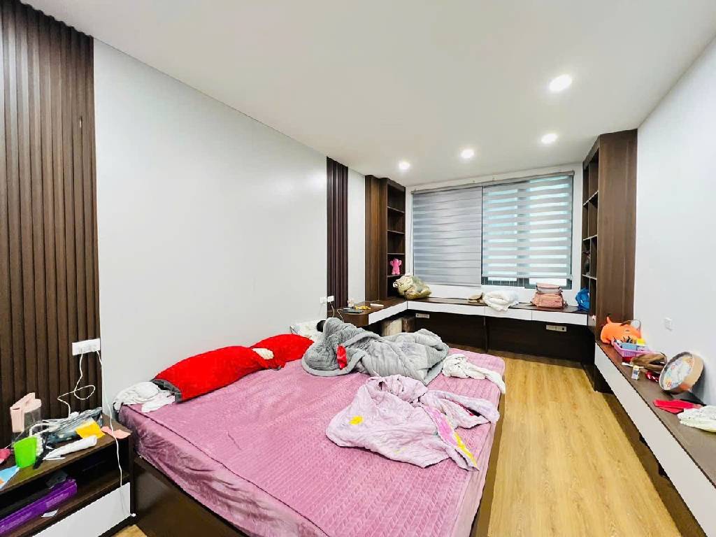 Bán nhà Bùi Xương Trạch - diện tích 40.3m2 6 tầng - ô tô tránh - giá 16 tỷ