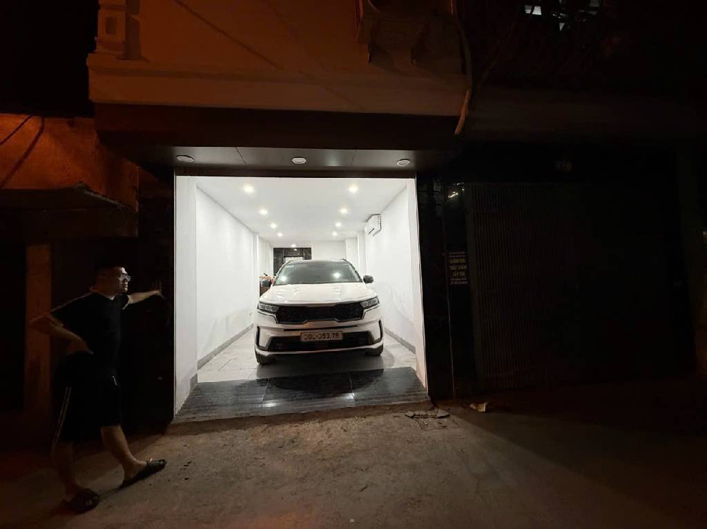 Bán nhà Bùi Xương Trạch - diện tích 40.3m2 6 tầng - ô tô tránh - giá 16 tỷ