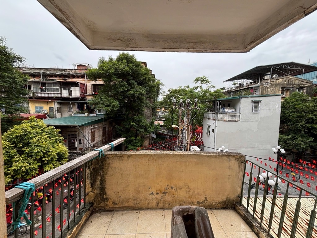 Bán nhà Tạ Quang Bửu - diện tích 62.5m2 1 tầng - Căn hộ tập thể nguyên bản - giá 6.25 tỷ