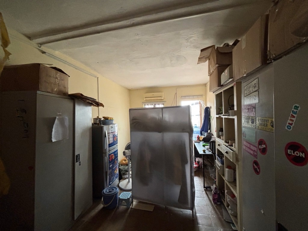 Bán nhà Tạ Quang Bửu - diện tích 62.5m2 1 tầng - Căn hộ tập thể nguyên bản - giá 6.25 tỷ