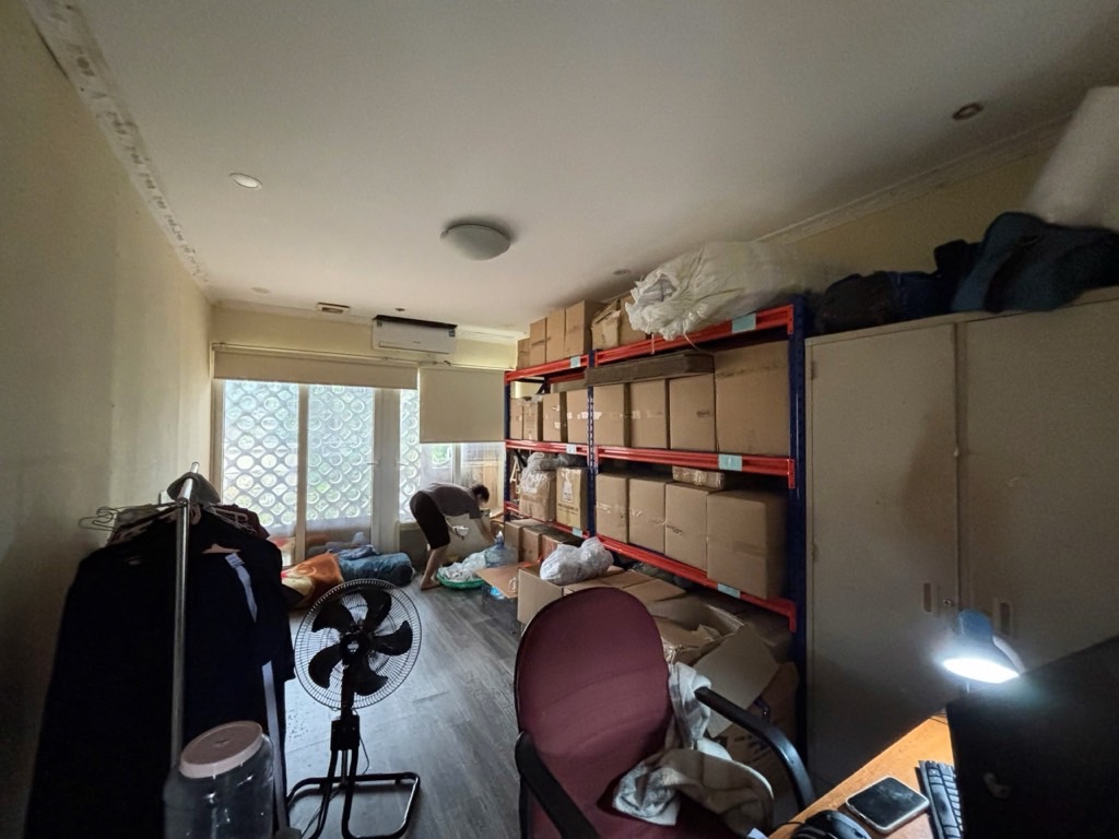 Bán nhà Tạ Quang Bửu - diện tích 62.5m2 1 tầng - Căn hộ tập thể nguyên bản - giá 6.25 tỷ