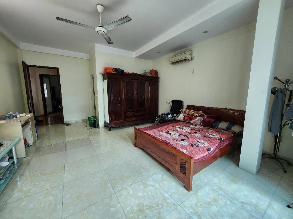 Bán nhà Thái Hà - diện tích 66m2 5 tầng - Nhà lô góc, 3 mặt thoáng - giá 18,2 tỷ