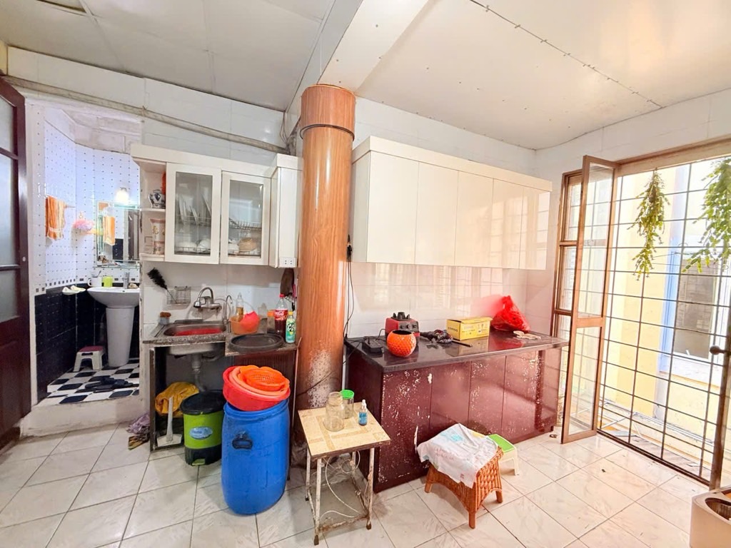 Bán nhà Ngõ Thịnh Quang - diện tích 160m2 2 tầng - Lô góc - giá 5,9 tỷ