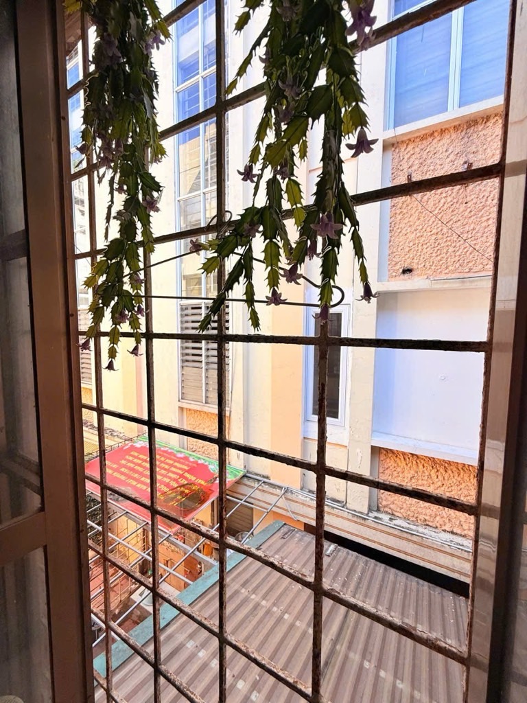 Bán nhà Ngõ Thịnh Quang - diện tích 160m2 2 tầng - Lô góc - giá 5,9 tỷ