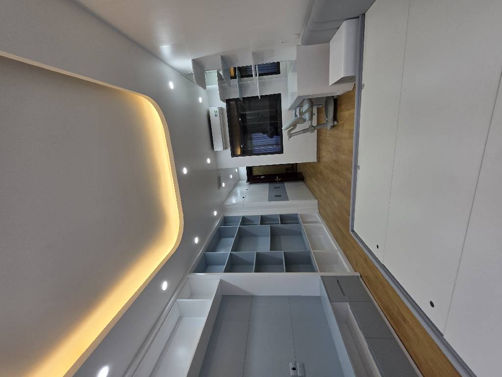 Bán nhà Tân Mai - diện tích 48m2 8 tầng - ô tô tránh - giá 23 tỷ