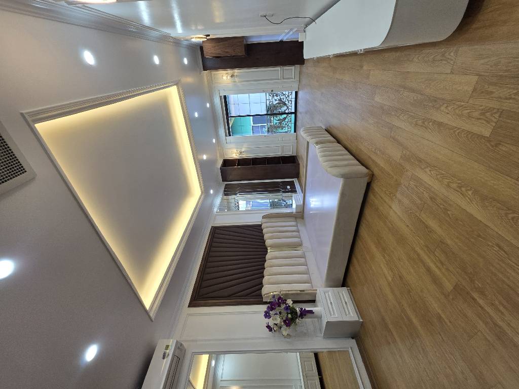 Bán nhà Tân Mai - diện tích 48m2 8 tầng - ô tô tránh - giá 23 tỷ