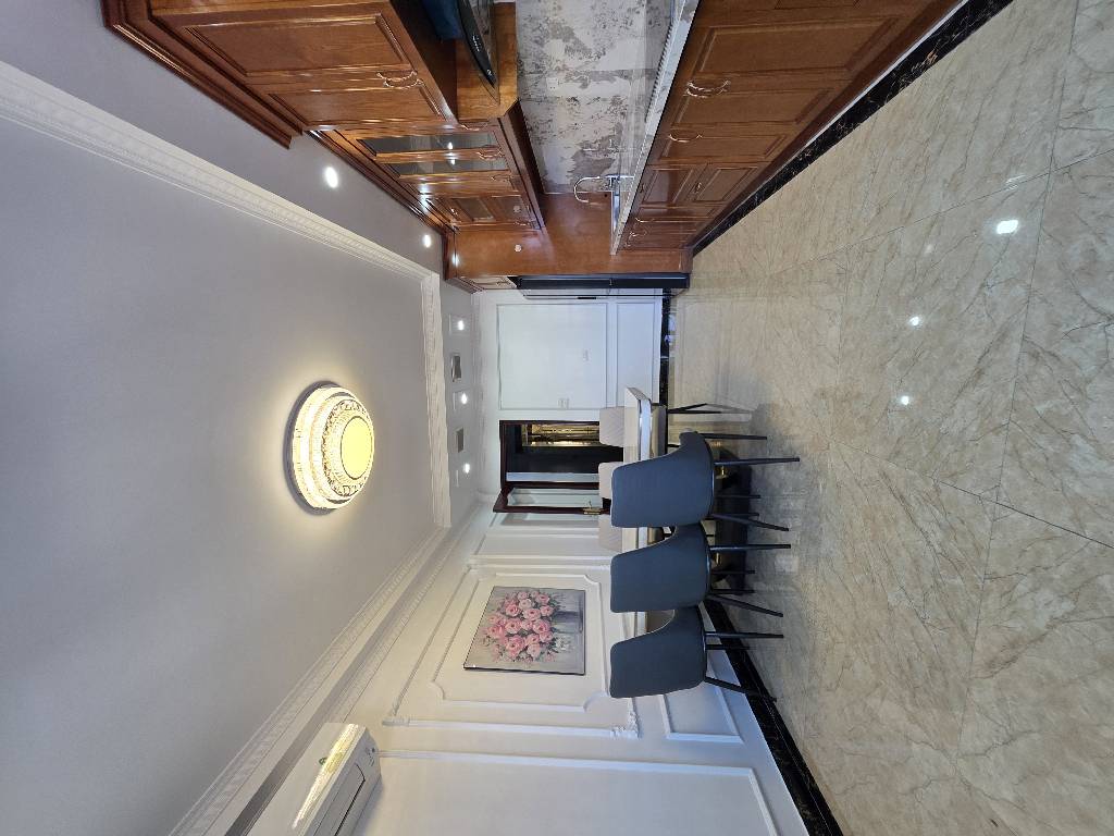 Bán nhà Tân Mai - diện tích 48m2 8 tầng - ô tô tránh - giá 23 tỷ