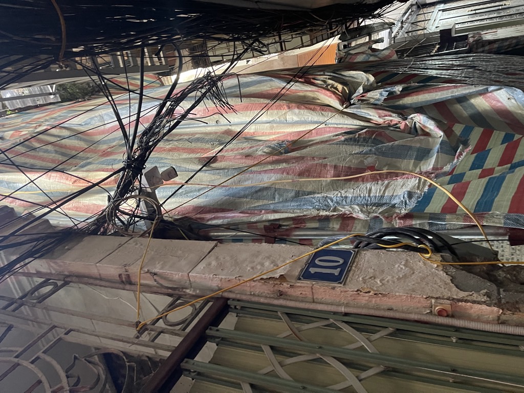 Bán nhà Đê La Thành - diện tích 49,4m2 7 tầng - thang máy - giá 16 tỷ