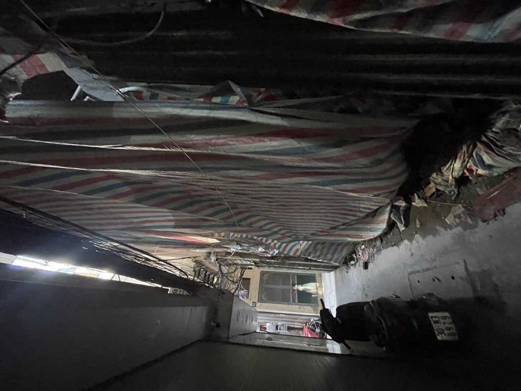 Bán nhà Đê La Thành - diện tích 49,4m2 7 tầng - thang máy - giá 16 tỷ