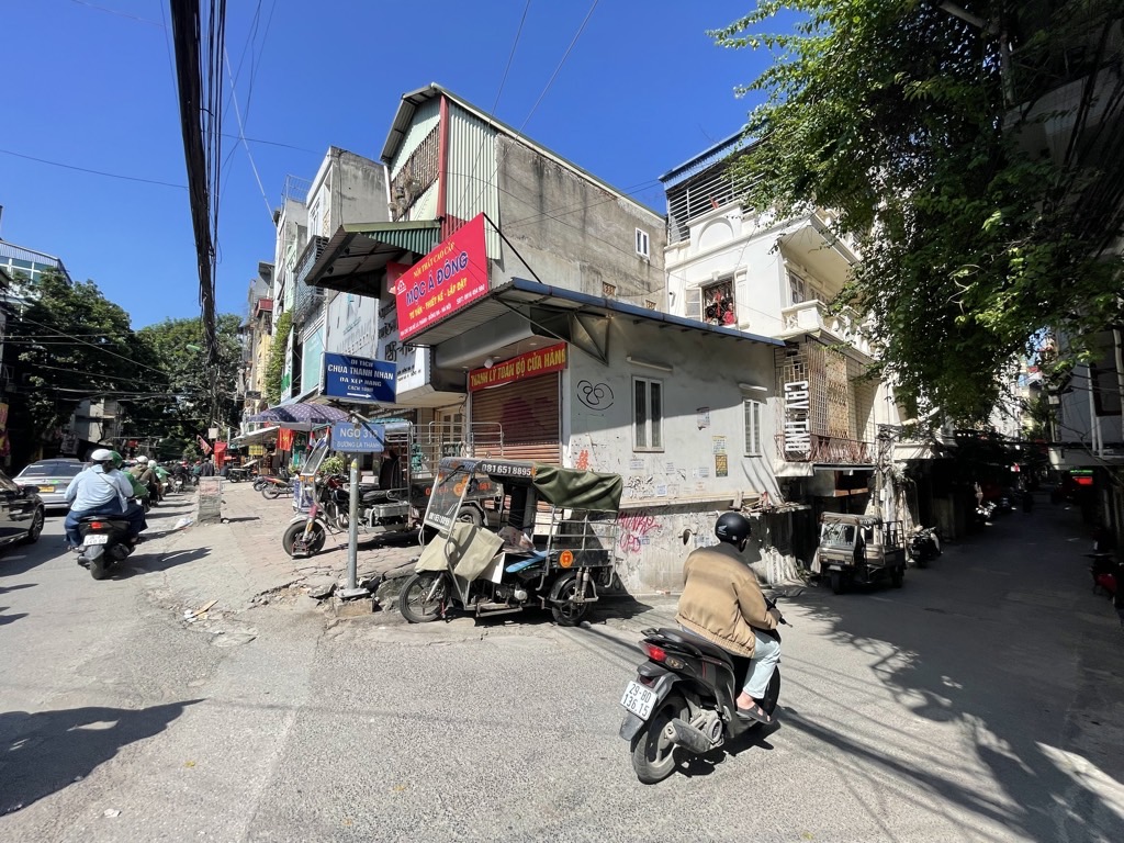 Bán nhà Đê La Thành - diện tích 49,4m2 7 tầng - thang máy - giá 16 tỷ