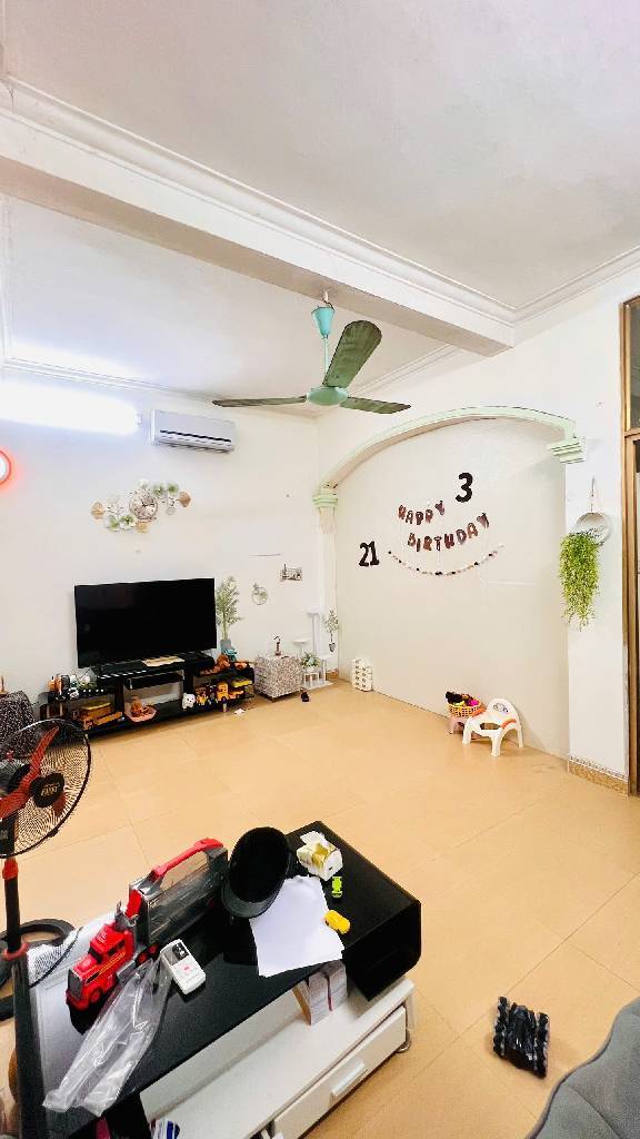 Bán nhà Ngõ Quỳnh - diện tích 120,3m2 3 tầng - Biệt thự trong ngõ, ô tô qua - giá 22,2 tỷ