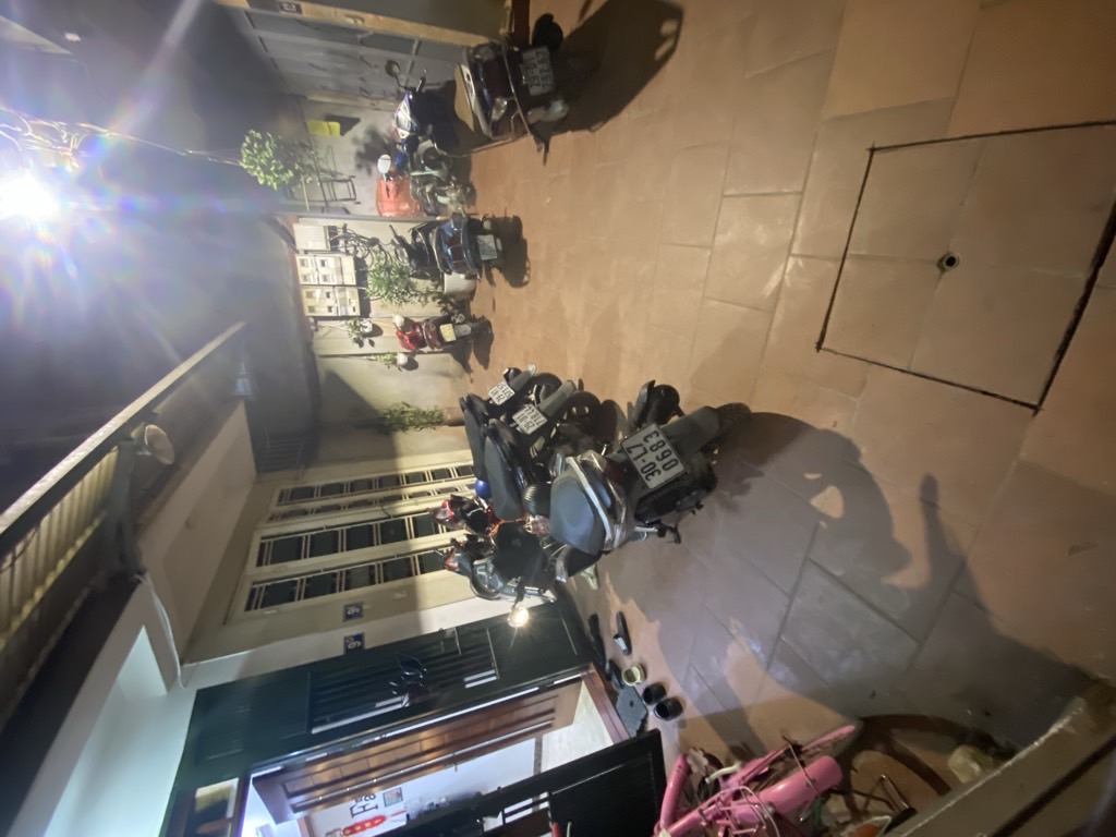 Bán nhà Vĩnh Hưng - diện tích 40m2 4 tầng - ô tô đỗ cửa - giá 11 tỷ