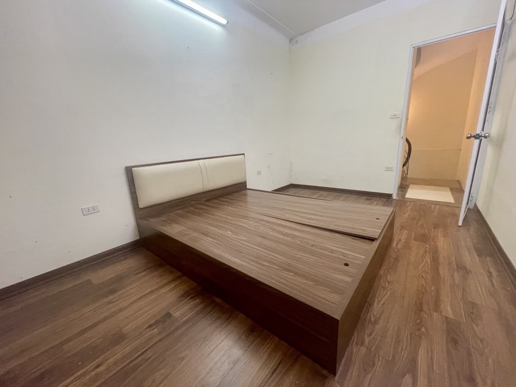 Bán nhà Gốc Đề - diện tích 27m2 3 tầng - Nhà tự xây khung BTCT - giá 6 tỷ