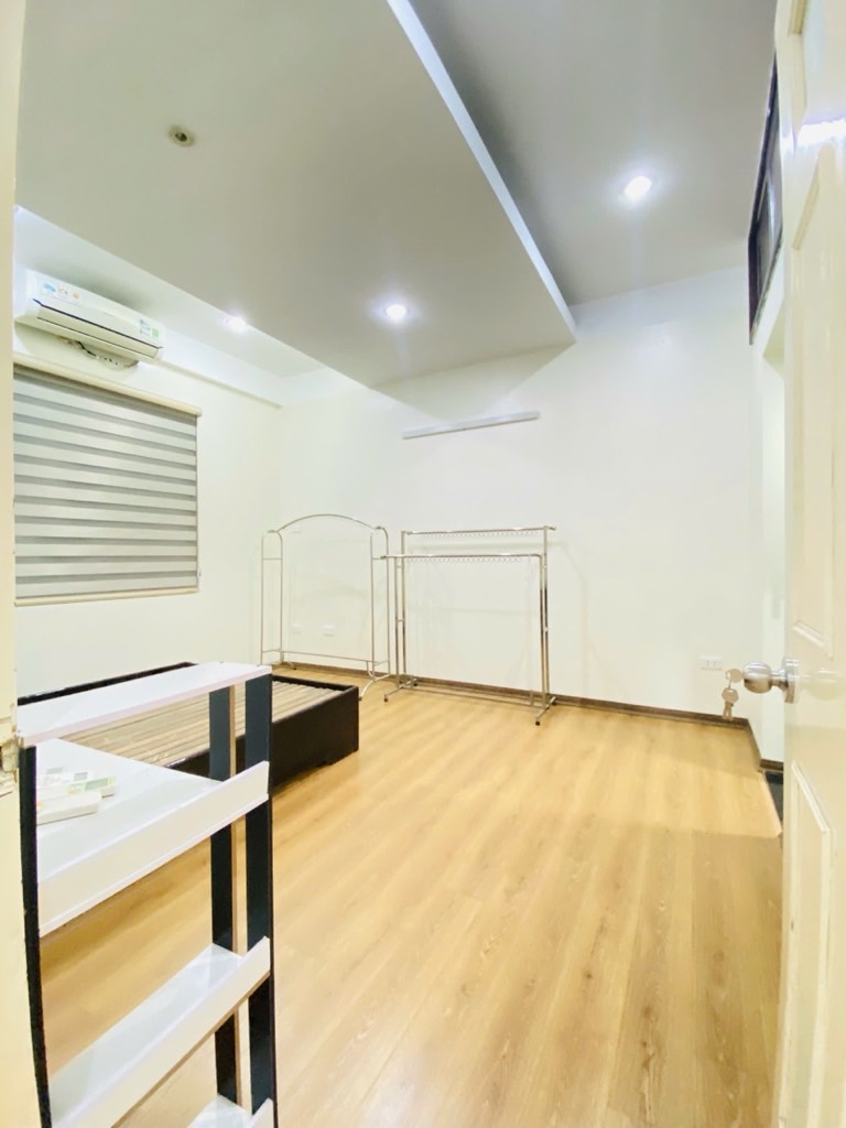 Bán nhà Lạc Trung - diện tích 102.6m2 13 tầng - Căn hộ P1005 nằm trên tầng 10 toà chung cư - giá 8 tỷ