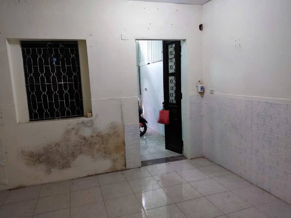 Bán nhà Hoàng Văn Thái - diện tích 45,8m2 2 tầng - ngõ ô tô tránh - giá 4,2 tỷ