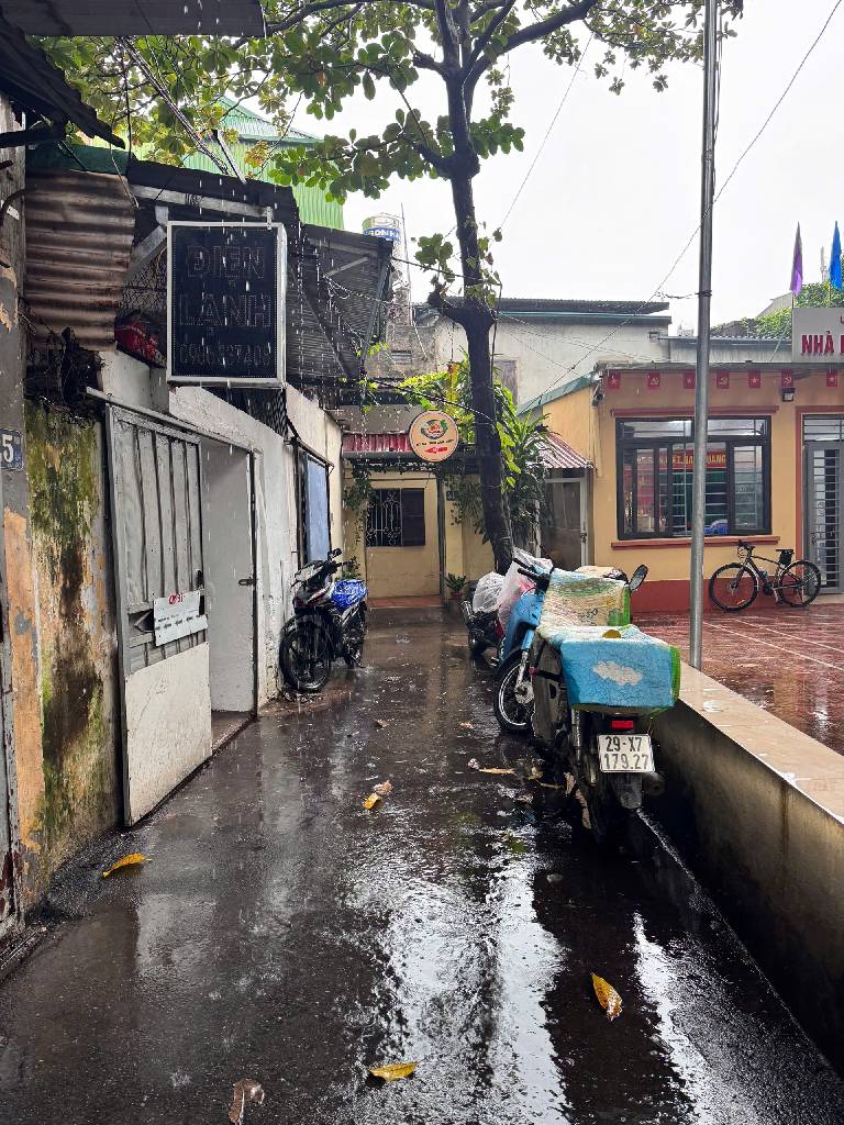 Bán nhà Hoàng Văn Thái - diện tích 45,8m2 2 tầng - ngõ ô tô tránh - giá 4,2 tỷ