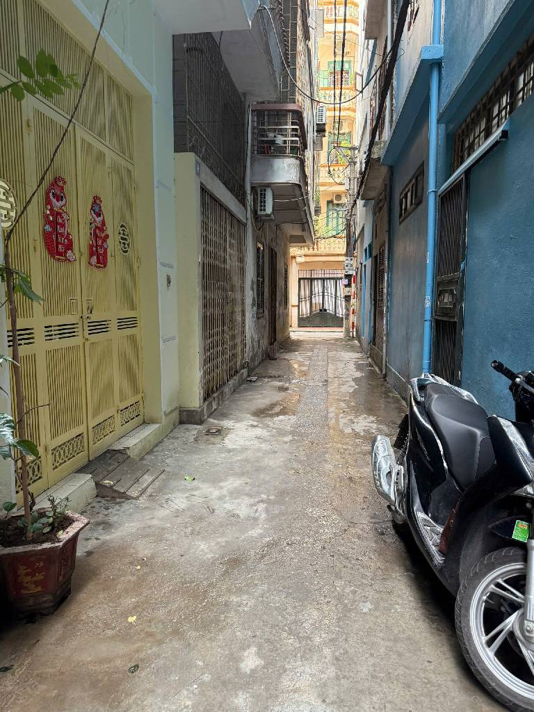 Bán nhà Kim Đồng - diện tích 47.5m2 5 tầng - thang máy, phân lô sát ô tô - giá 16,5 tỷ