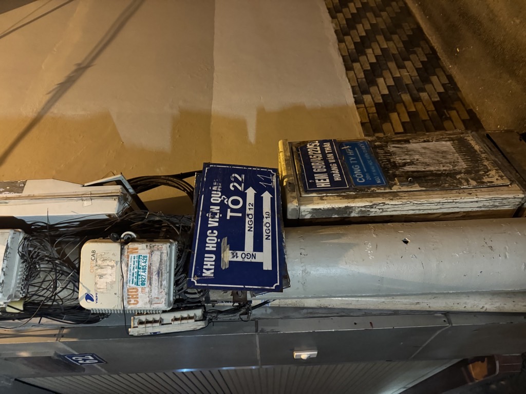 Bán nhà Hoàng Văn Thái - diện tích 42m2 5 tầng - Ô tô vào nhà - giá 14,5 tỷ