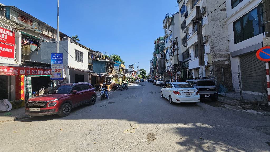 Bán nhà Đông Tác - diện tích 19m2 5 tầng - Ô tô tránh - giá 10,5 tỷ