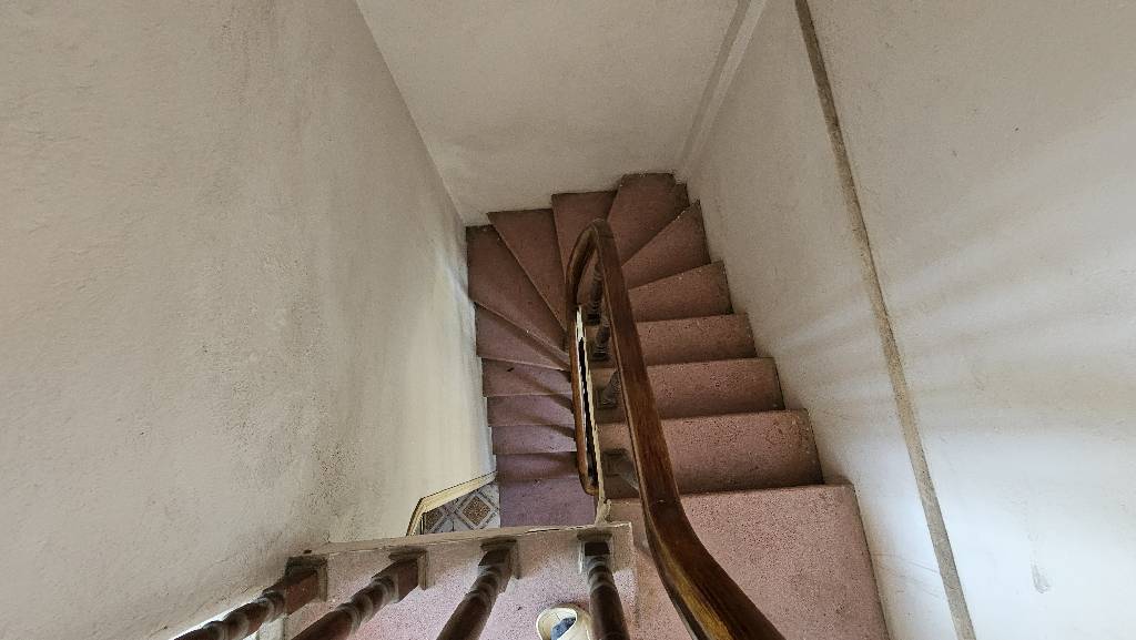 Bán nhà Đông Tác - diện tích 19m2 5 tầng - Ô tô tránh - giá 10,5 tỷ