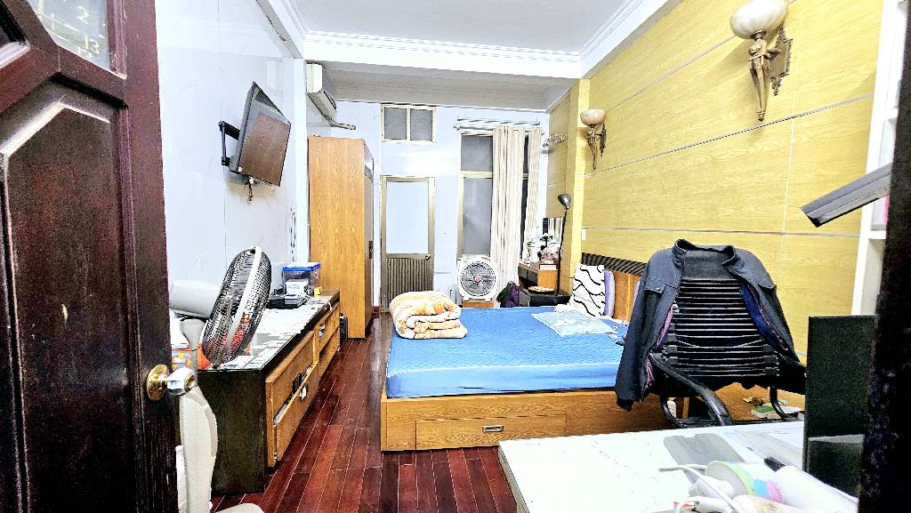 Bán nhà Lê Trọng Tấn - diện tích 94,6m2 6 tầng - ô tô tránh - giá 17,9 tỷ