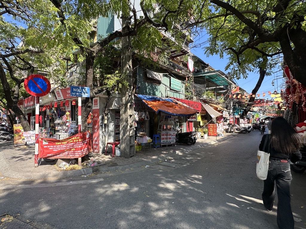 Bán nhà Tôn Thất Tùng - diện tích 34.5m2 1 tầng - Mặt ngõ rộng thẳng tắp - giá 8,9 tỷ