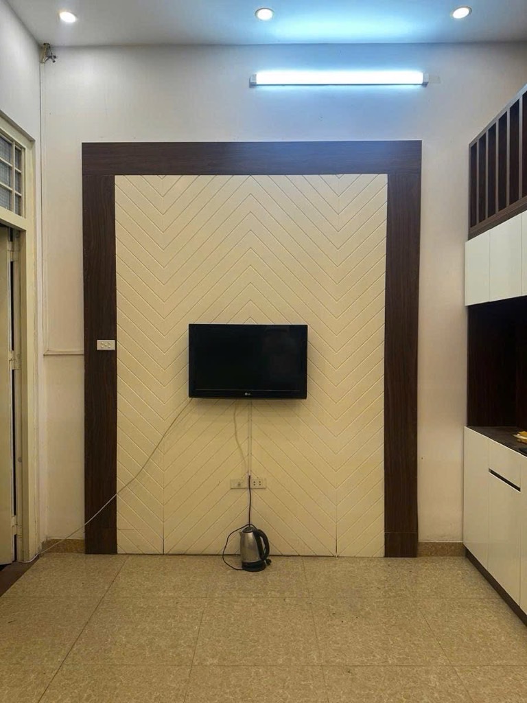 Bán nhà Giáp Nhất - diện tích 51m2 5 tầng - GẦN PHỐ - Ô TÔ - KINH DOANH - giá 16 tỷ